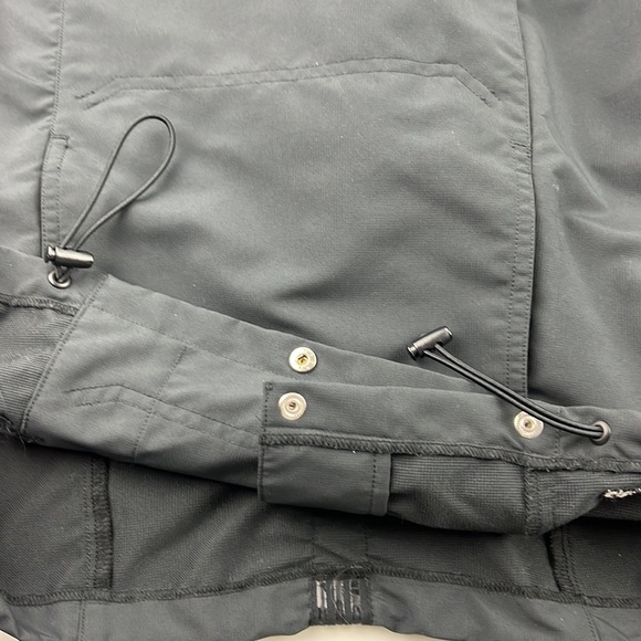 Adidas Black Performance Full Zipper Jacket with Unique Design - Picture 8 of 14